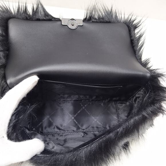MICHAEL KORS Tribeca Large Faux Fur Shoulder Bag$458 NWT  MICHAEL KORS Tribeca Large Faux Fur Chain Shoulder Bag - NWT $458